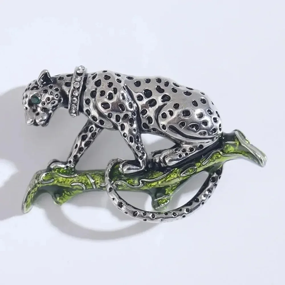 Vazira Queen silver zinc